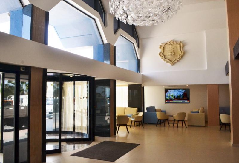 Hotel Qawra Palace & St Paul's Bay